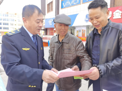 托里縣市場監管局開展“憲法法律宣傳月”普法宣傳活動，助力法治建設